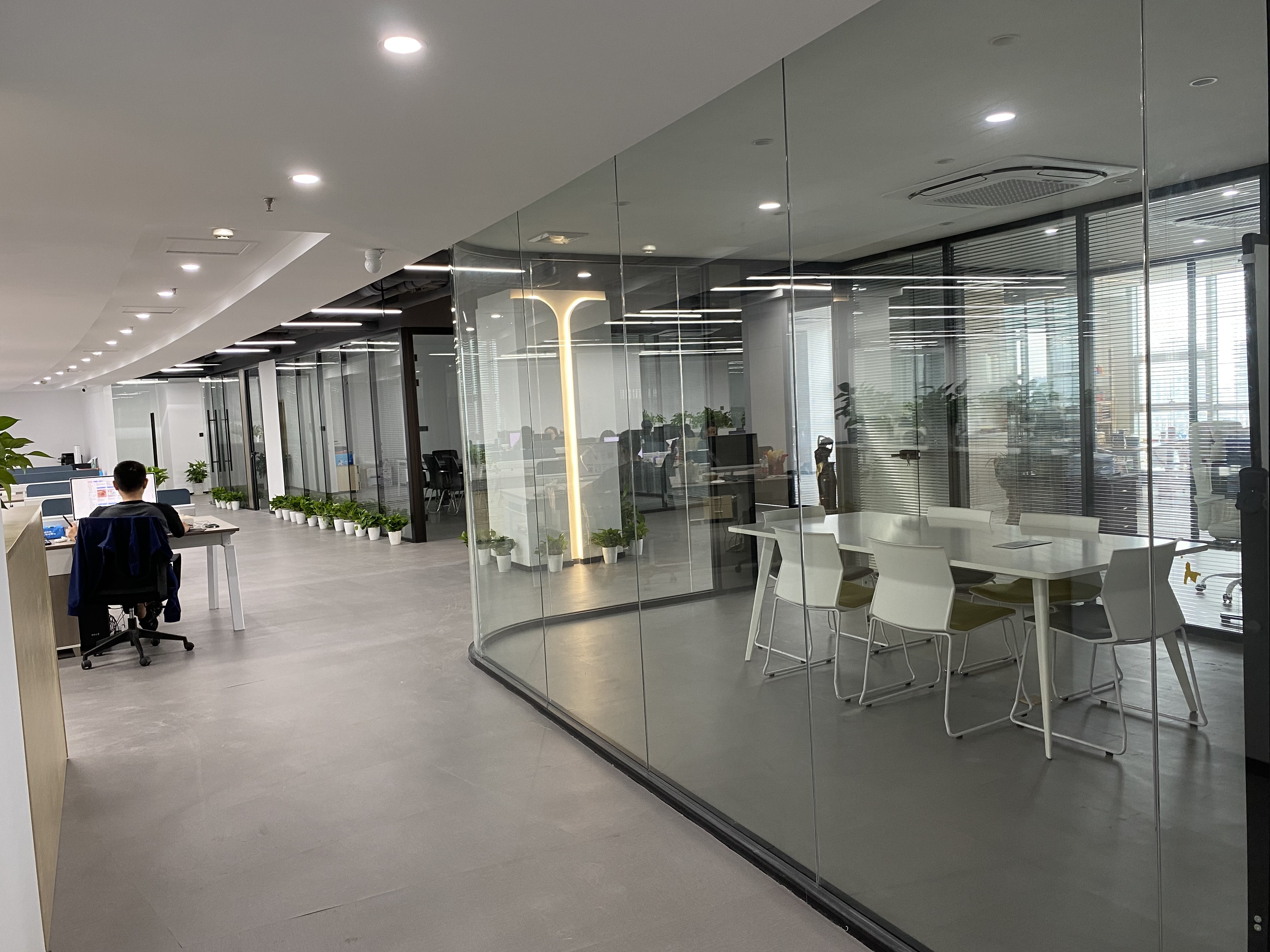 YUHONG HOLDING GROUP CO., LTD