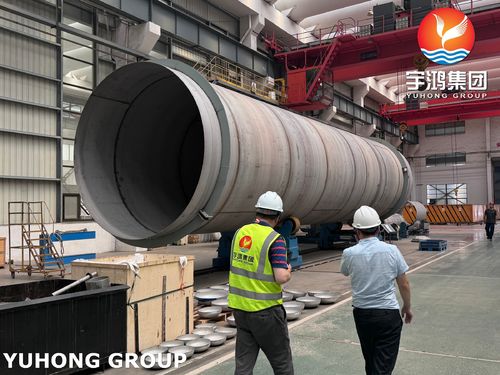 Latest company news about YUHONG GROUP Stainless Steel SS316L Column and Pressure Vessel  order hurry in fabrication