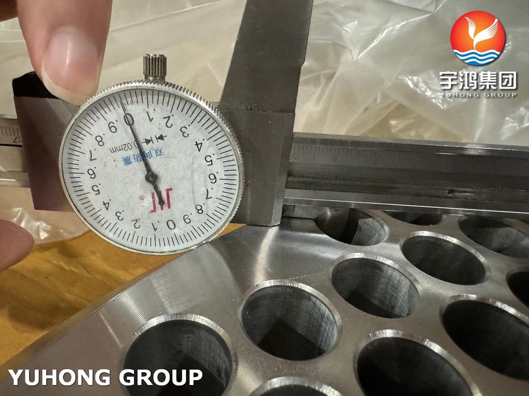 ASTM A403 TP304L Desain Lembaran Tabung Penukar Panas Segitiga Terputar untuk Ketahanan Korosi Suhu Tinggi