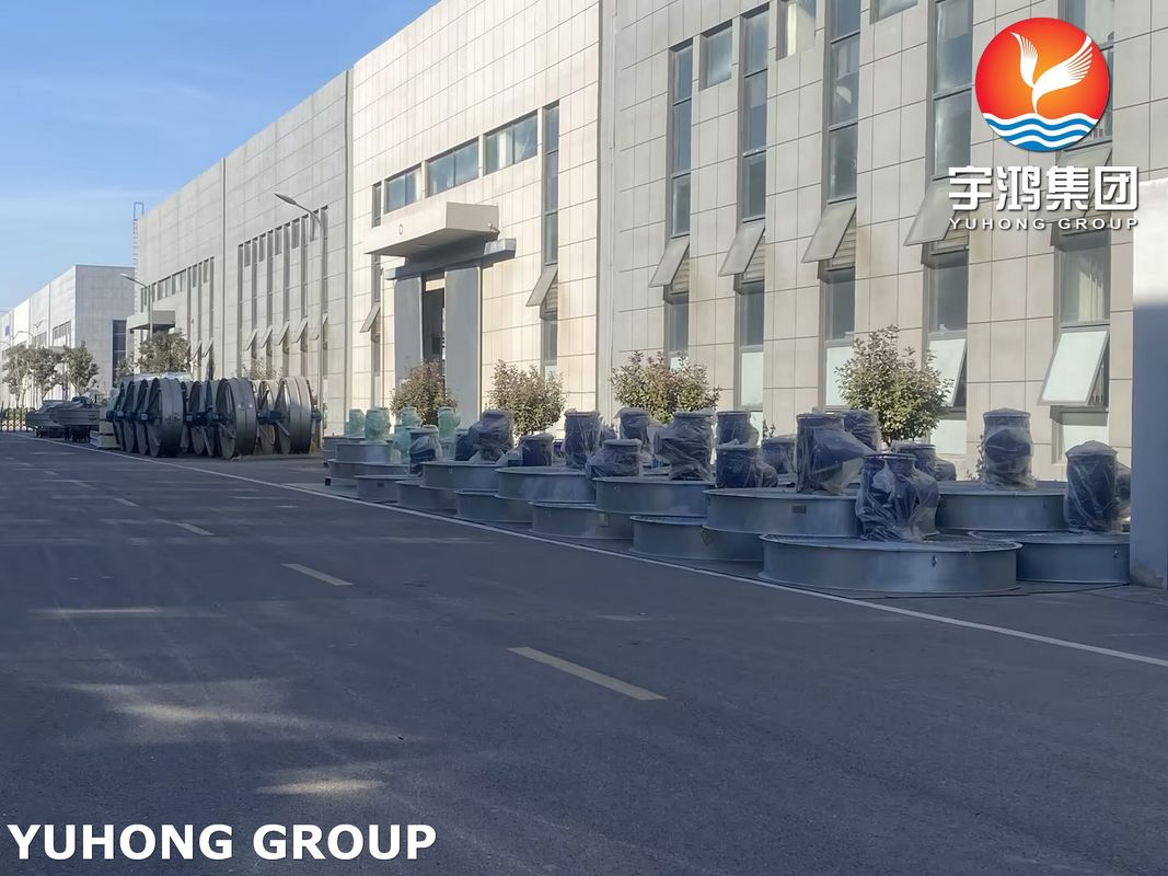 Horizontal Air Cooler Heat Exchanger Convective Forced Draft In Reactor Of Oil Refinery