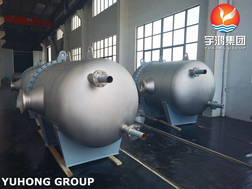 Horizontal Pressure Vessel with Removable Flanged Closure ASME SA105 Carbon Steel and Multi-Nozzle Design